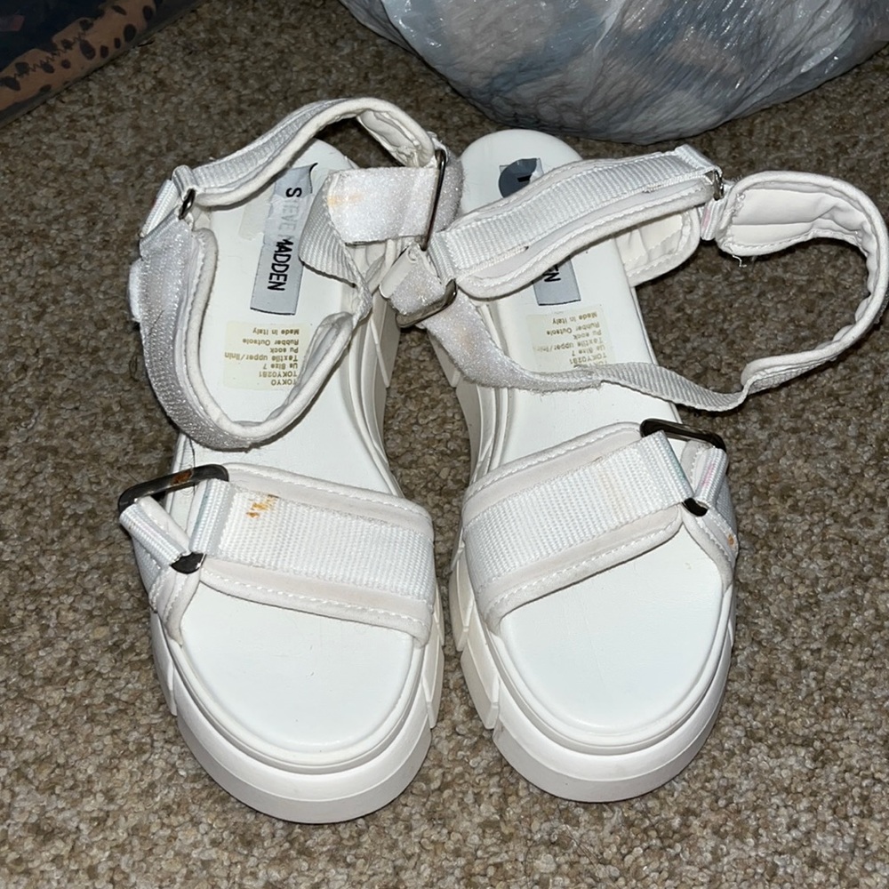steve madden platform sandals